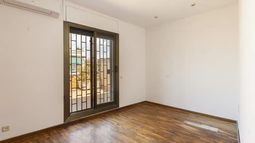 Apartments for sale in Barcelona  with Air Conditioner, Heating and Parquet flooring