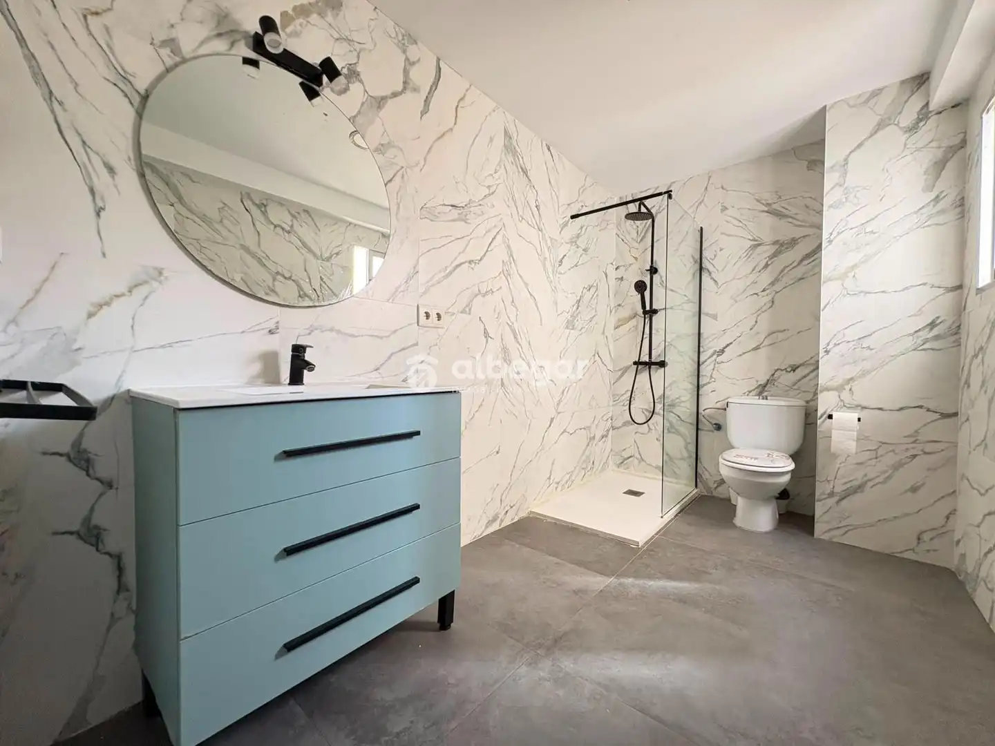 Baño de Piso en venta en Paiporta con Terraza y Amueblado