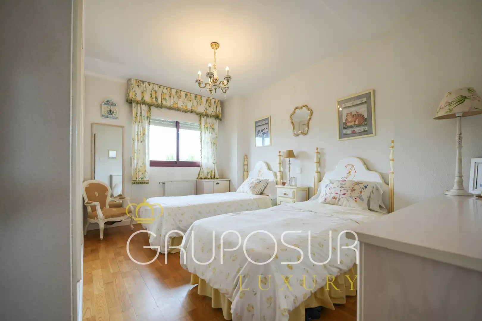 Bedroom of Detached homes for sale in Simancas  with Heating, Private garden and Parquet flooring