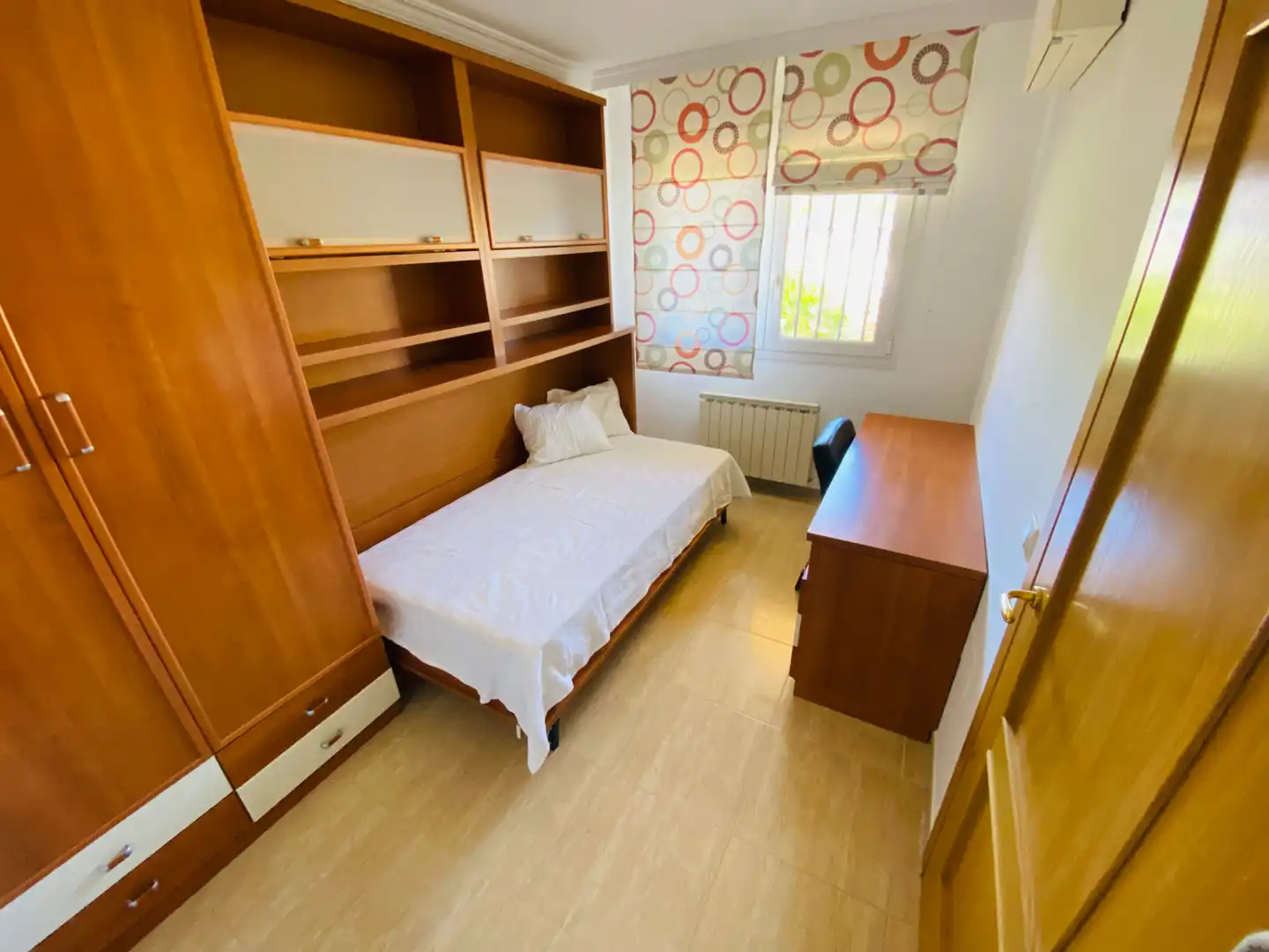 Habitación de Casa adosada en venta en Navalcarnero con Aire acondicionado, Calefacción y Jardín privado