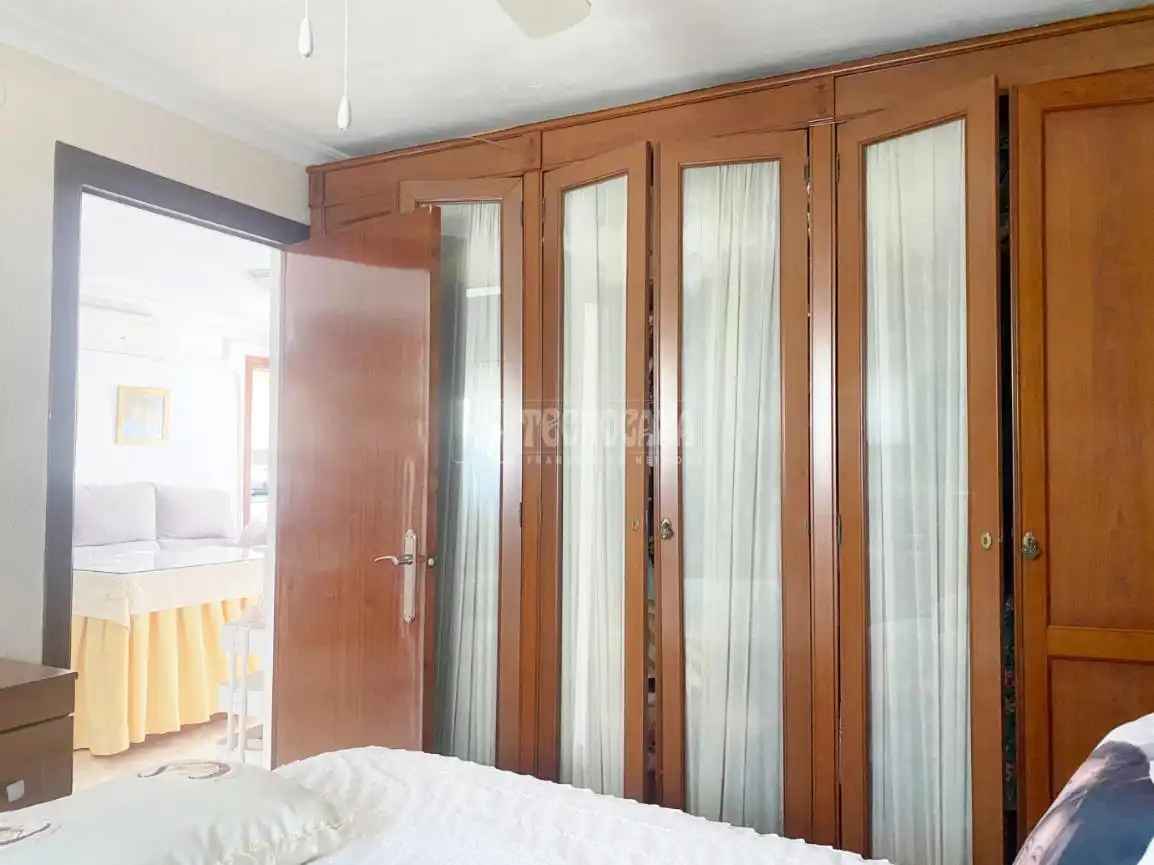 Habitación de Piso en venta en Sevilla con Aire acondicionado y Amueblado
