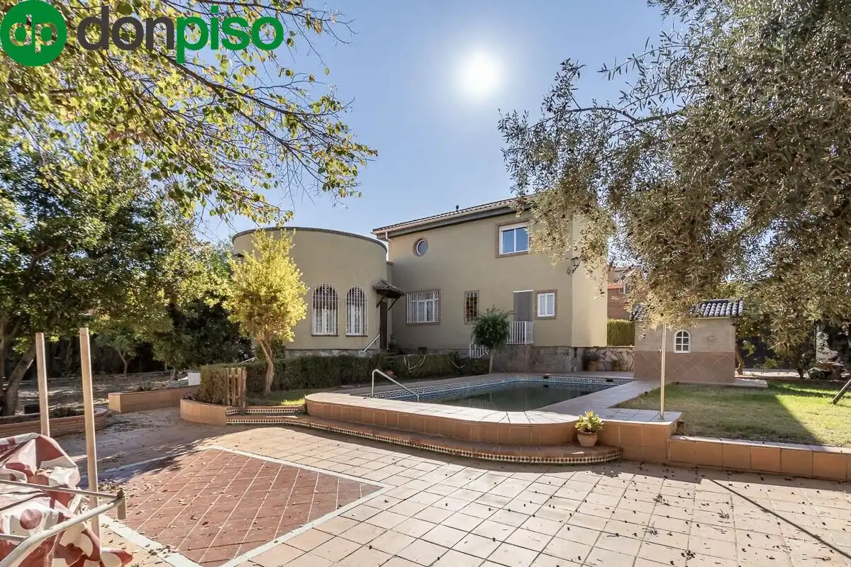 Detached house with pool for sale in Calle del Arache, imagen 5