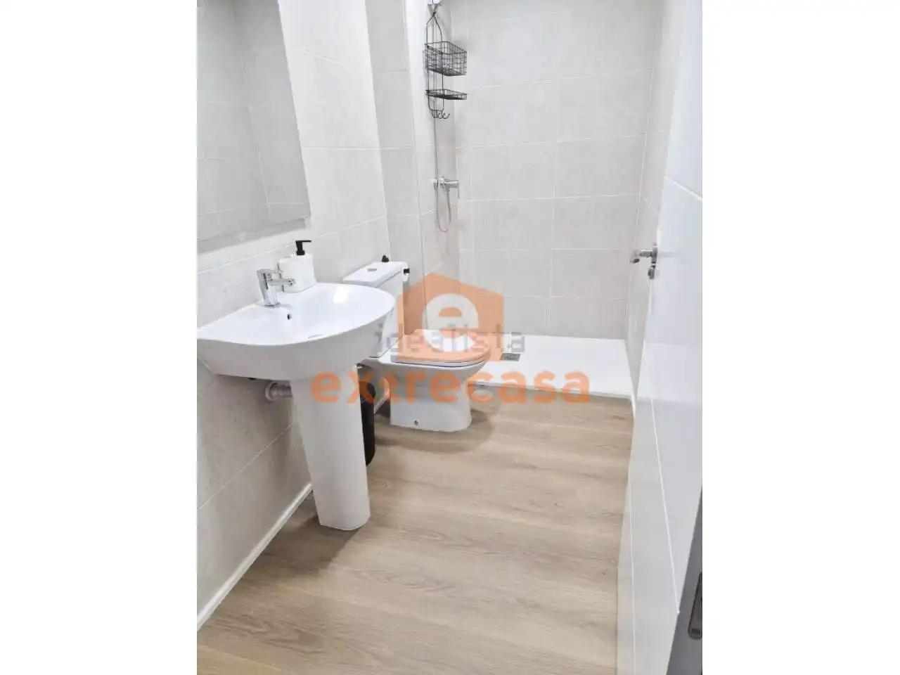 Bathroom of Apartments for rent in Avenida Elvas
