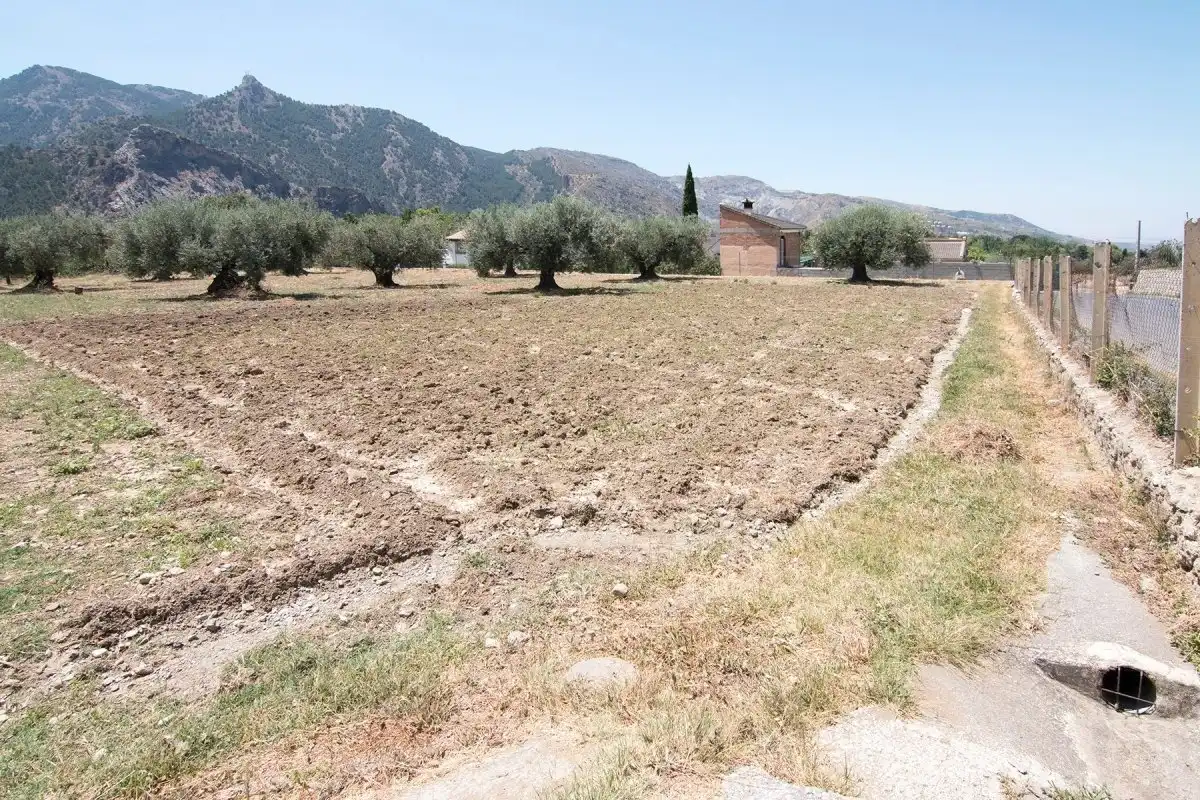 Finca rústica en venta en Güéjar Sierra con Jardín privado, Terraza y Piscina