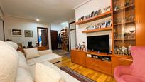 Living room of Flat for sale in Getxo 