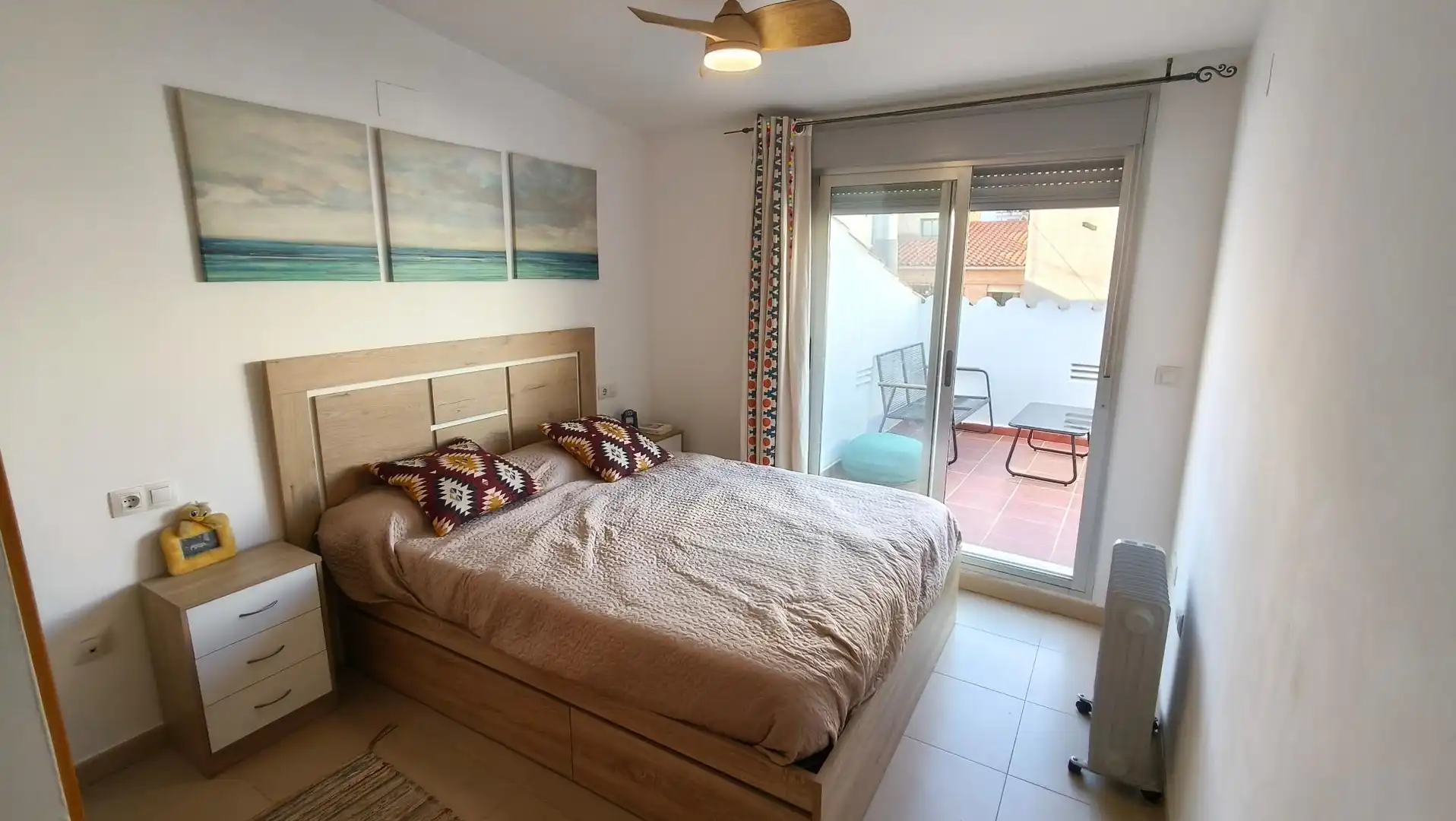 Habitación de Ático en venta en Castellón de la Plana / Castelló de la Plana con Terraza, Amueblado y Balcón