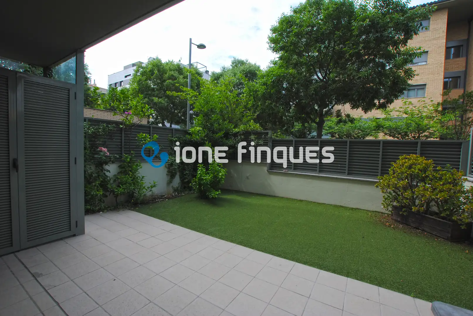 Terrasse von Wohnung zum Verkauf in Sant Cugat del Vallès mit Heizung, Privatgarten und Terrasse