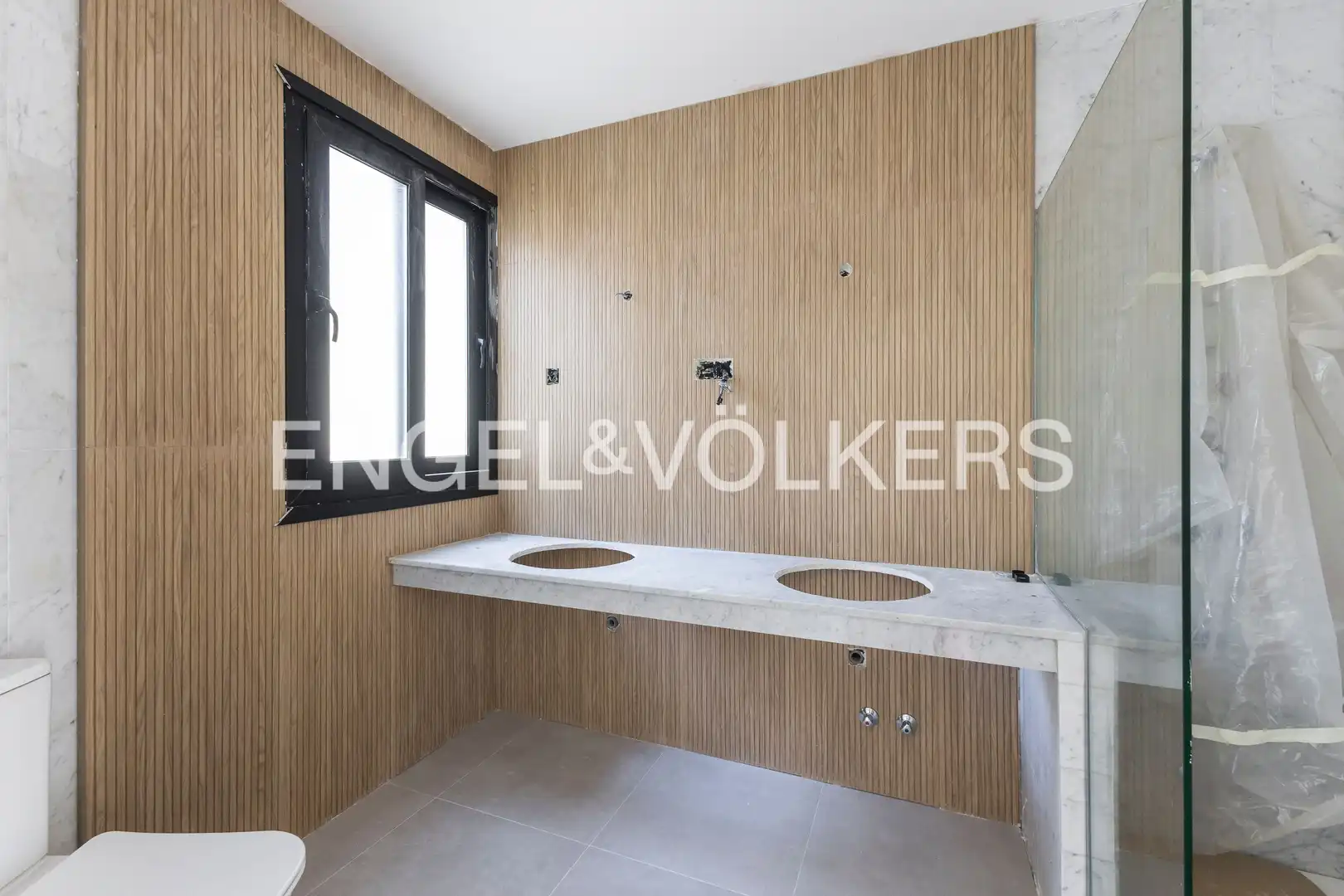Bathroom of Houses for rent in Ciudalcampo  with Air Conditioner, Heating and Private garden