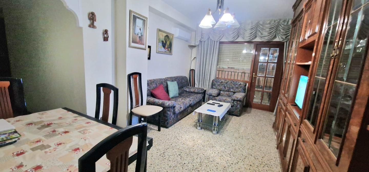 Sala d'estar de Pis en venda en  Zaragoza Capital amb Calefacció, Terrassa i Traster