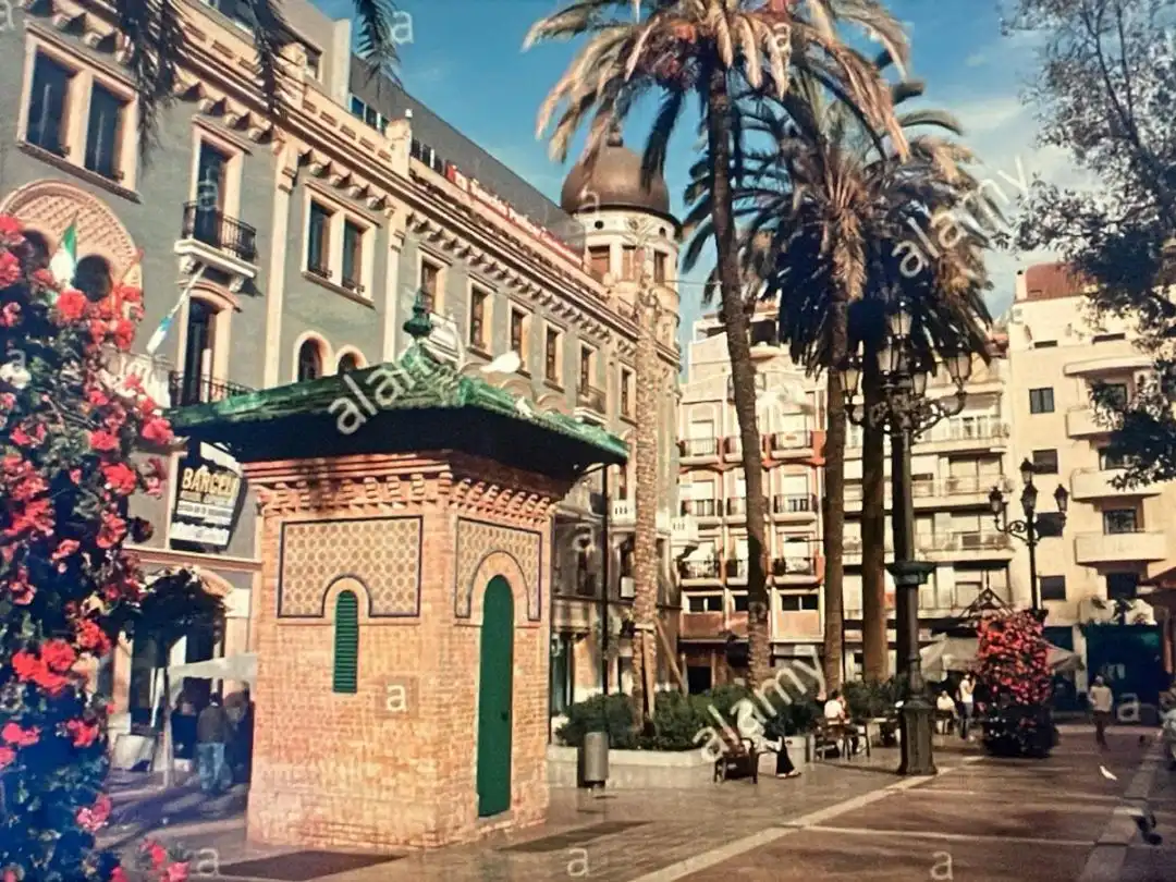 Vista exterior de Local de alquiler en Huelva con Aire acondicionado, Calefacción y Internet