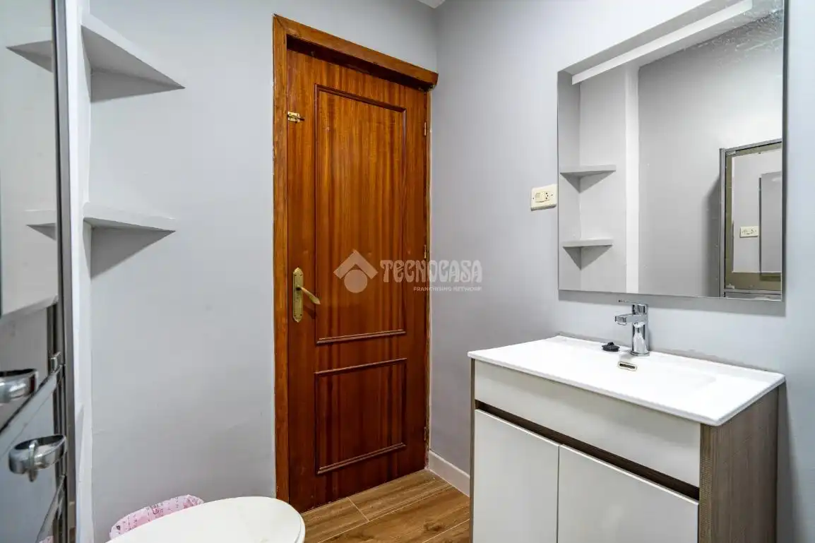 Baño de Piso en venta en Padul con Terraza