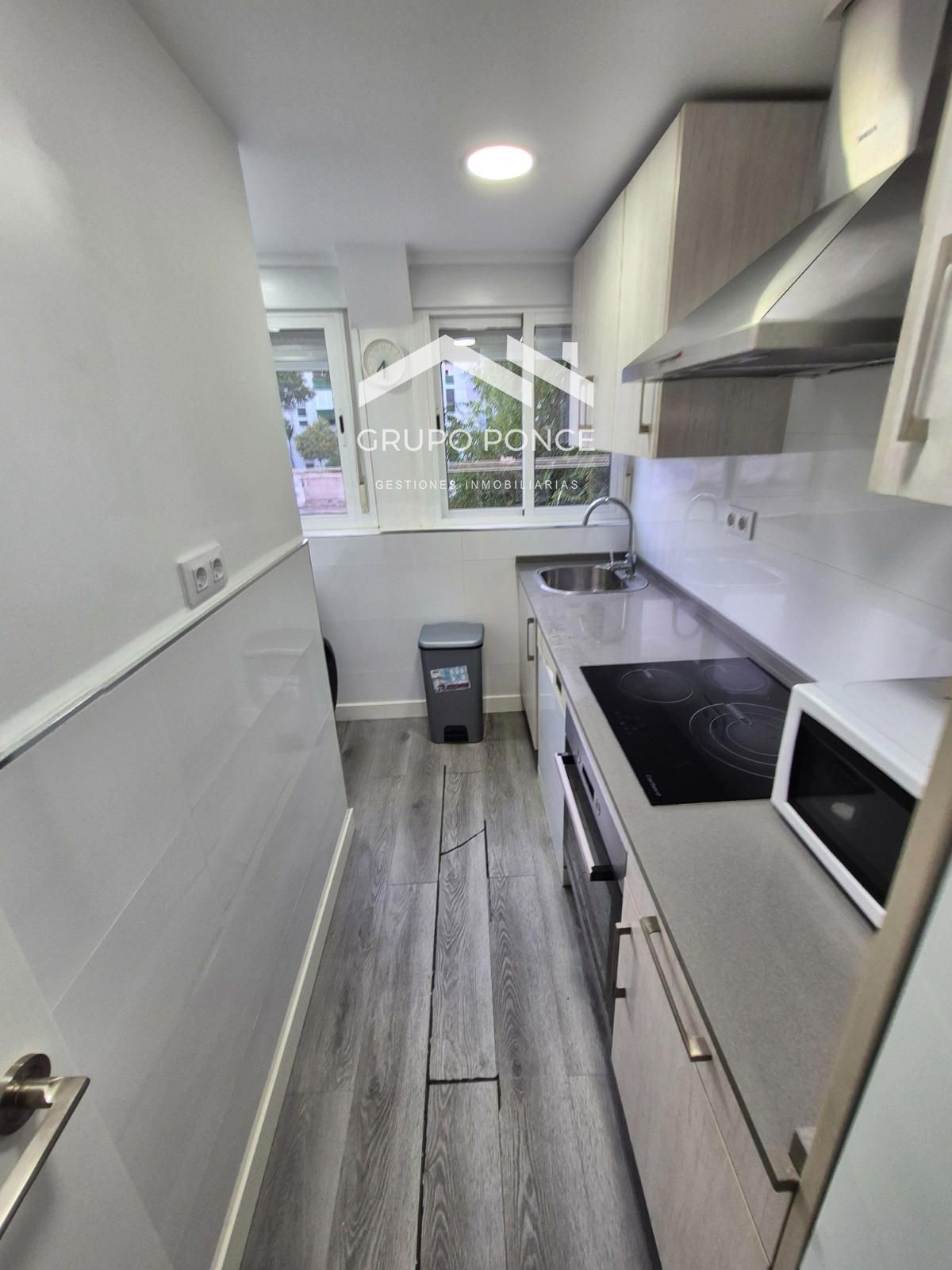 Kitchen of Flat to rent in Jerez de la Frontera  with Air Conditioner and Furnished