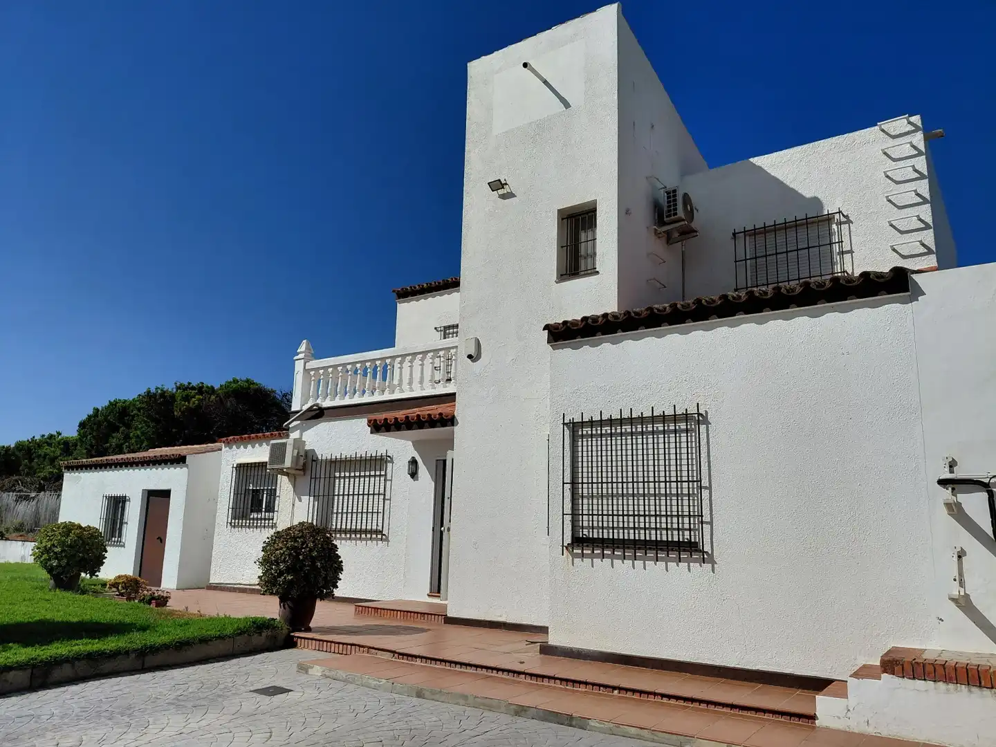 Exterior view of Houses for sale in Rota  with Air Conditioner, Private garden and Terrace