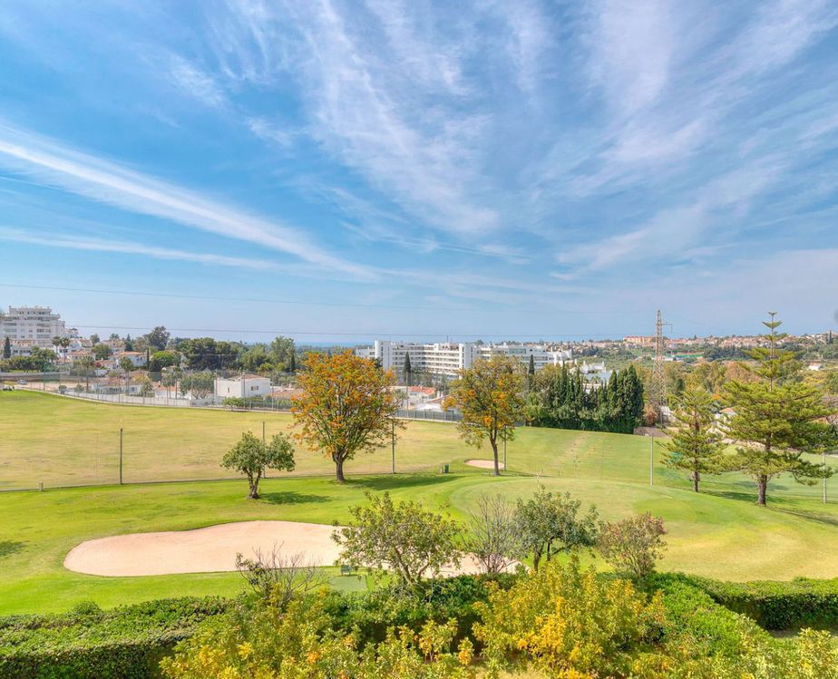 Vista exterior de Pis en venda en Marbella amb Terrassa, Moblat i Forn