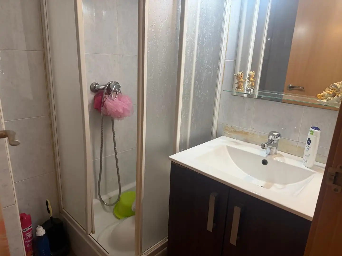 Bathroom of Flat for sale in Barcelona  with Air Conditioner and Furnished