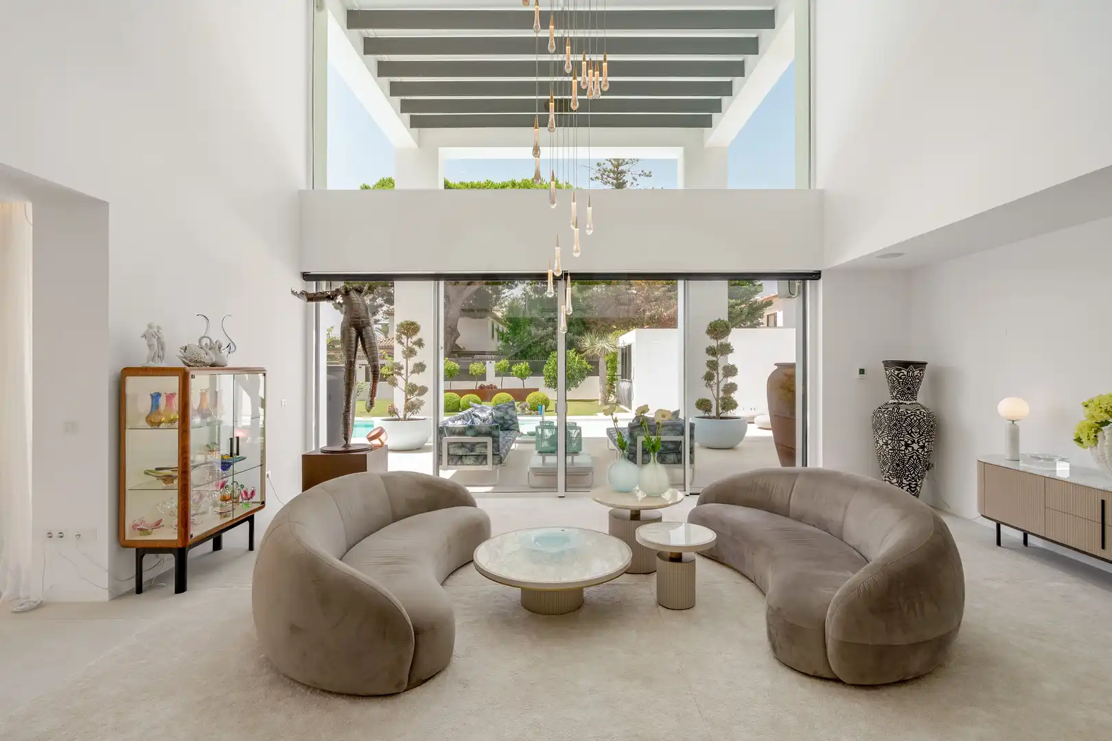 Chalet con piscina en venta en San Pedro de Alcántara, imagen 3