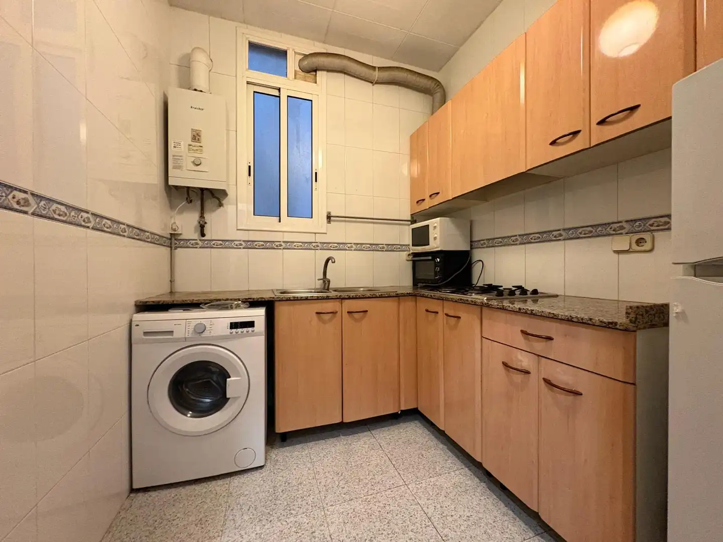 Cocina de Piso en venta en Barcelona con Aire acondicionado, Horno y Lavadora