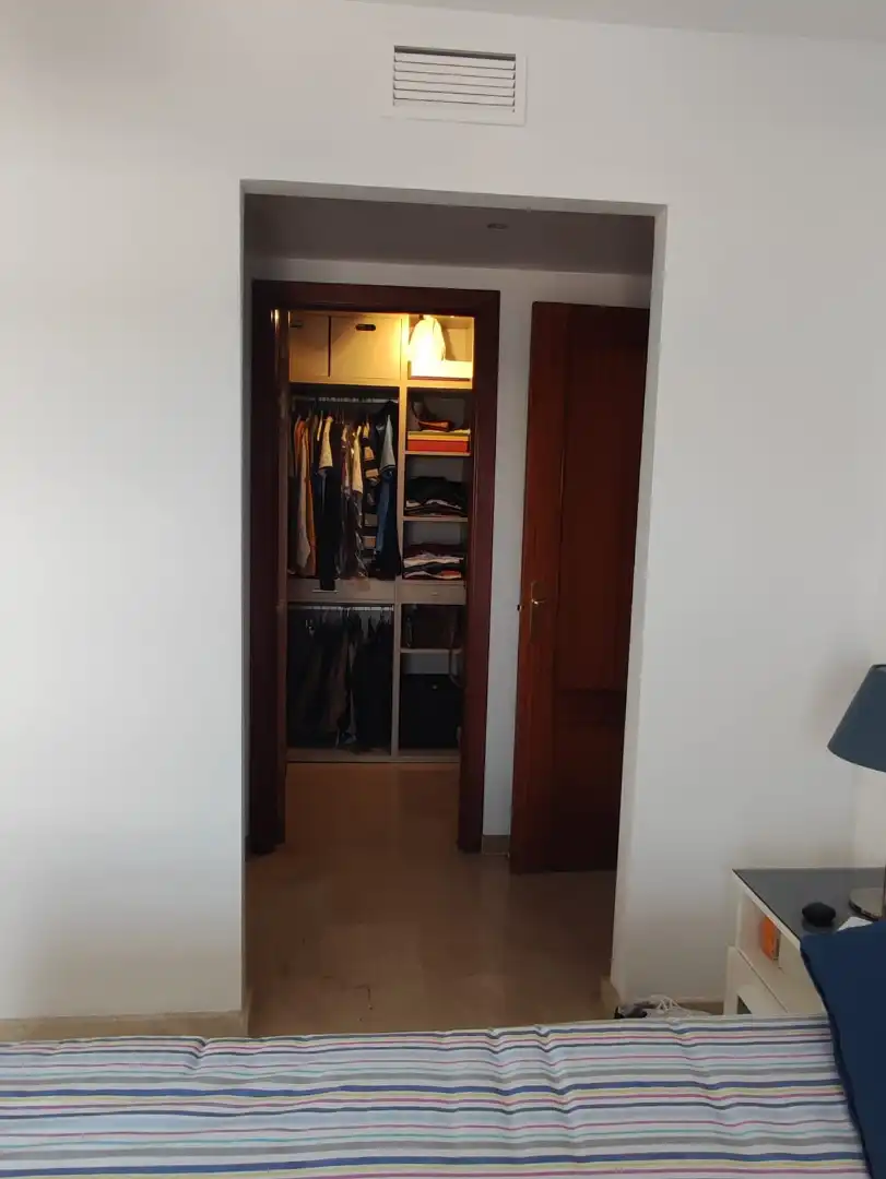 Einfamilien-Reihenhaus zum Verkauf in Torremolinos mit Klimaanlage, Privatgarten und Terrasse