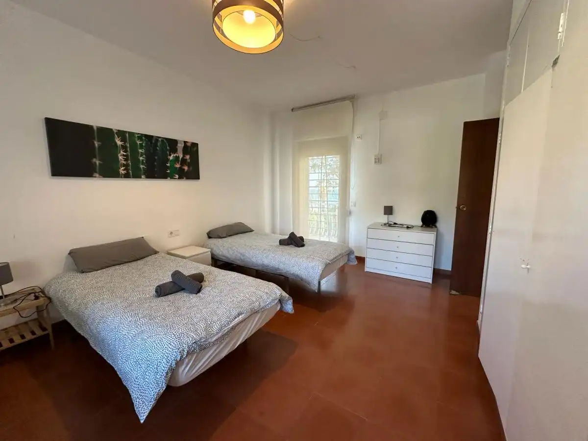 Habitación de Casa o chalet en venta en Benicasim / Benicàssim con Aire acondicionado, Calefacción y Terraza