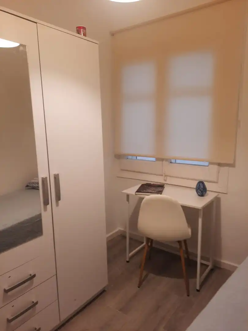 Habitación de Piso de alquiler en Zaragoza con Calefacción, Amueblado y Horno