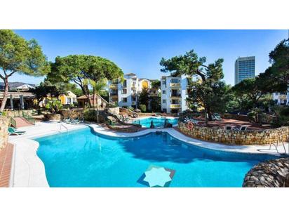 Piscina de Apartament en venda en Marbella amb Aire condicionat, Calefacció i Terrassa