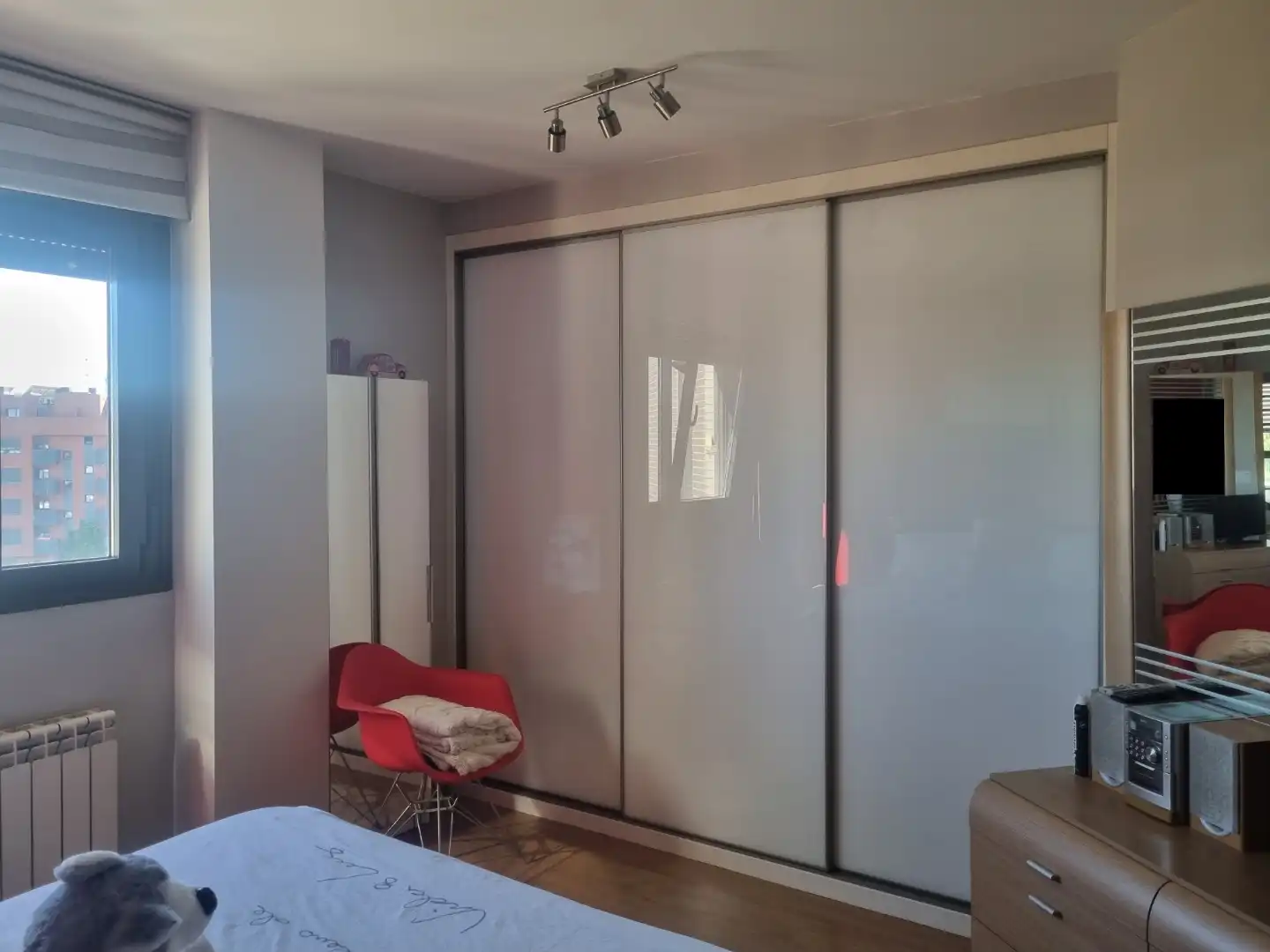 Habitación de Apartamento en venta en Burgos con Calefacción, Terraza y Trastero
