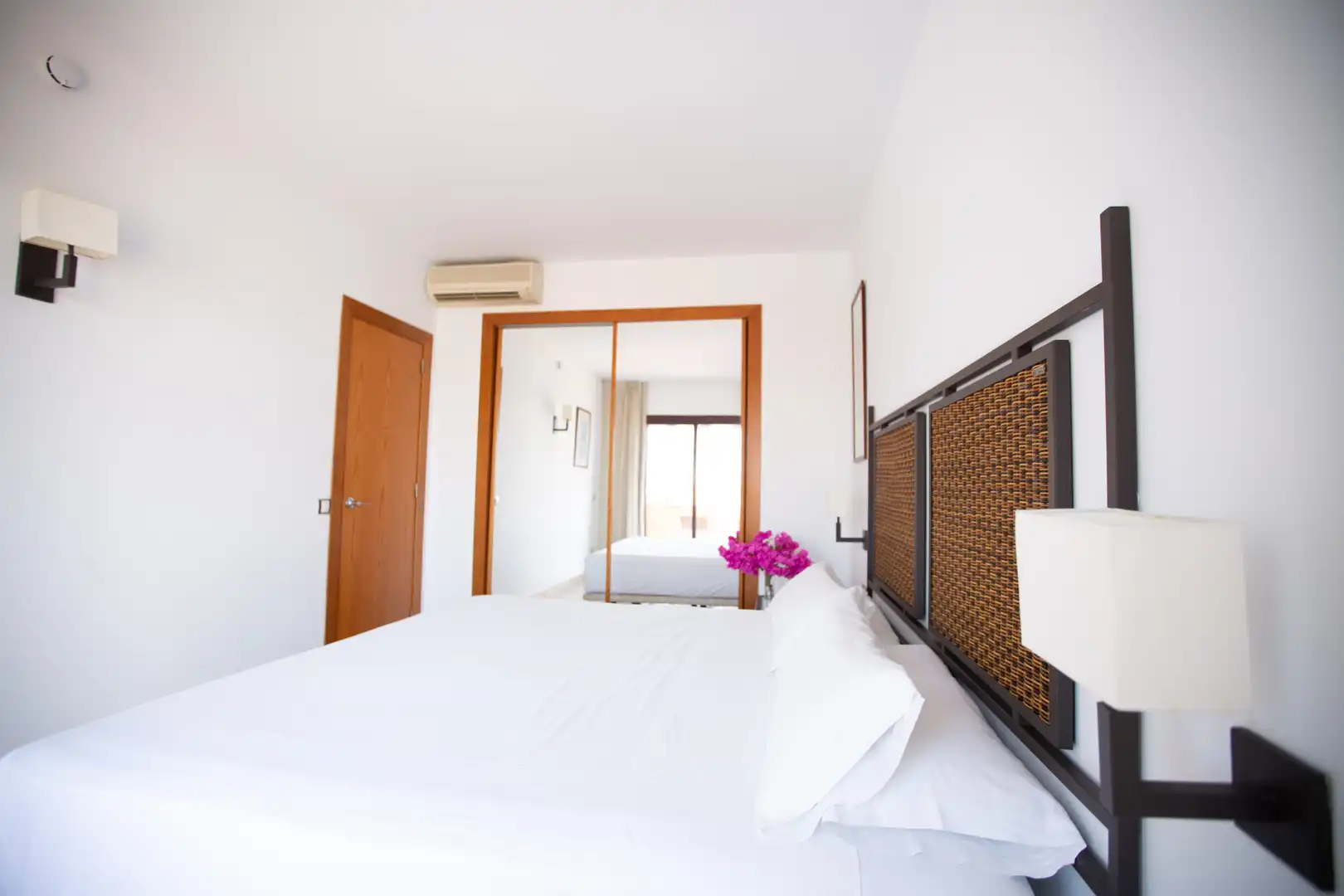 Bedroom of Apartments for sale in Estepona  with Air Conditioner, Terrace and Swimming Pool