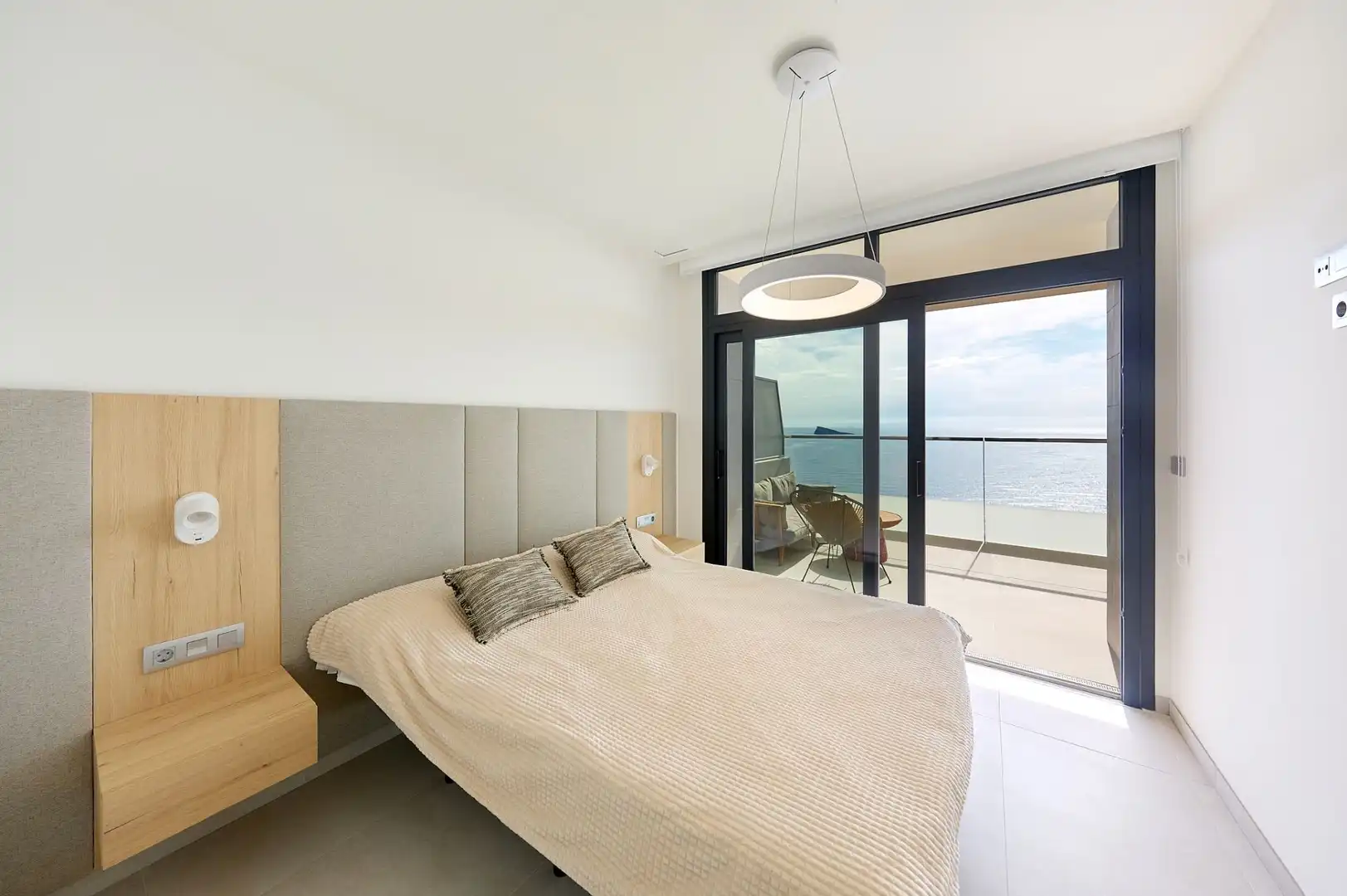 Dormitori de Apartament en venda en Benidorm amb Aire condicionat, Calefacció i Terrassa