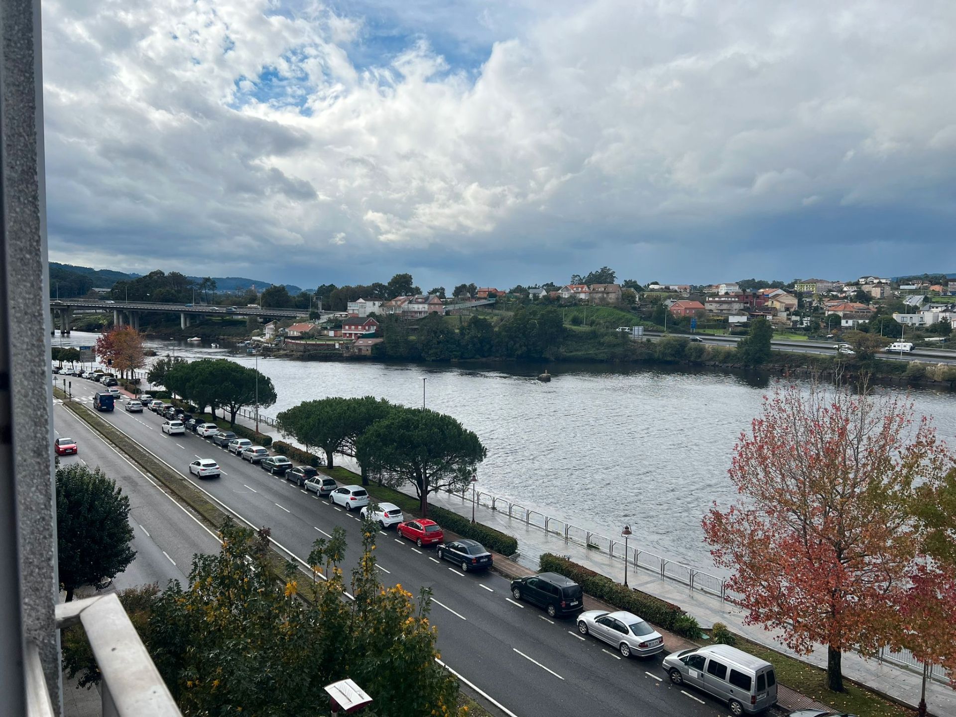Pis en venda a Avenida das Corvaceiras, 48, Campo da Torre - Mollabao