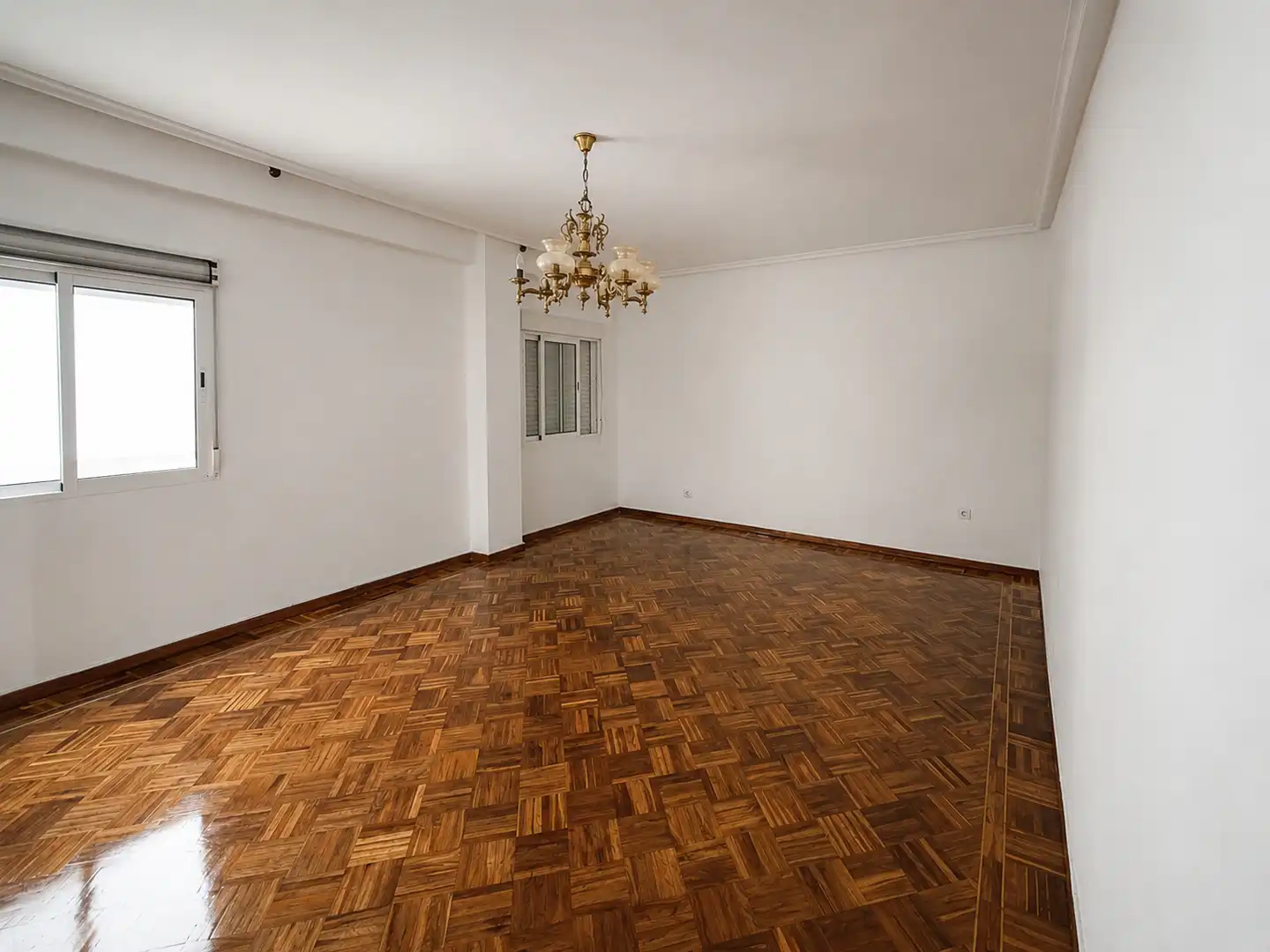 Living room of Flat for sale in Avilés  with Heating, Parquet flooring and Washing machine