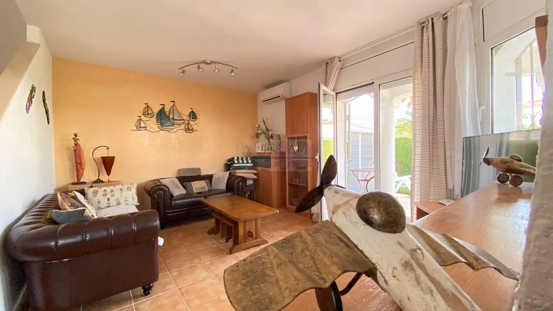 Casa aparellada amb terrassa en venda a Carrer de Xile, imagen 30