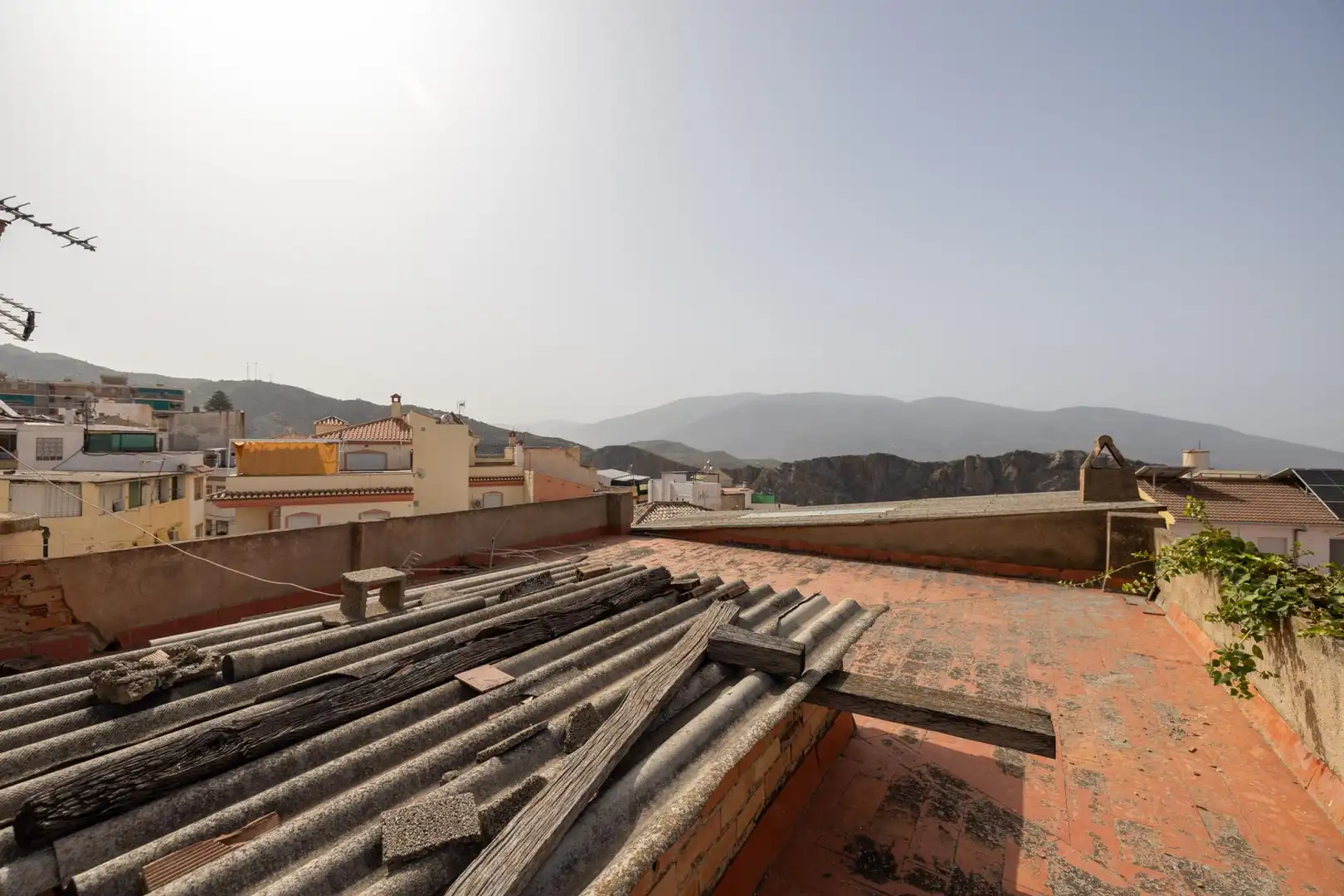 Vista exterior de Edificio en venta en Lanjarón