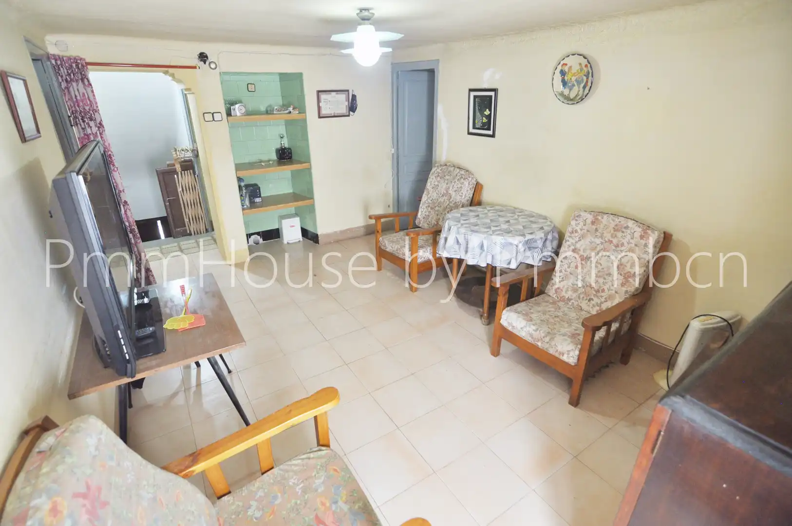 Sala d'estar de Finca rústica en venda en Mediona amb Jardí privat