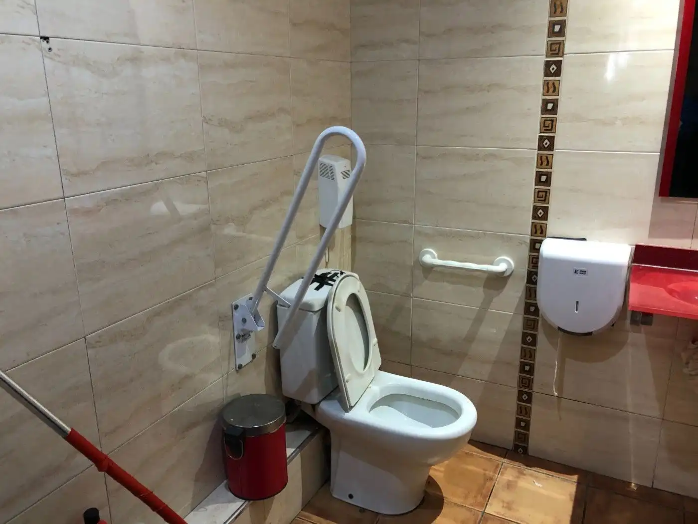 Local comercial en traspaso en Eixample, imagen 24