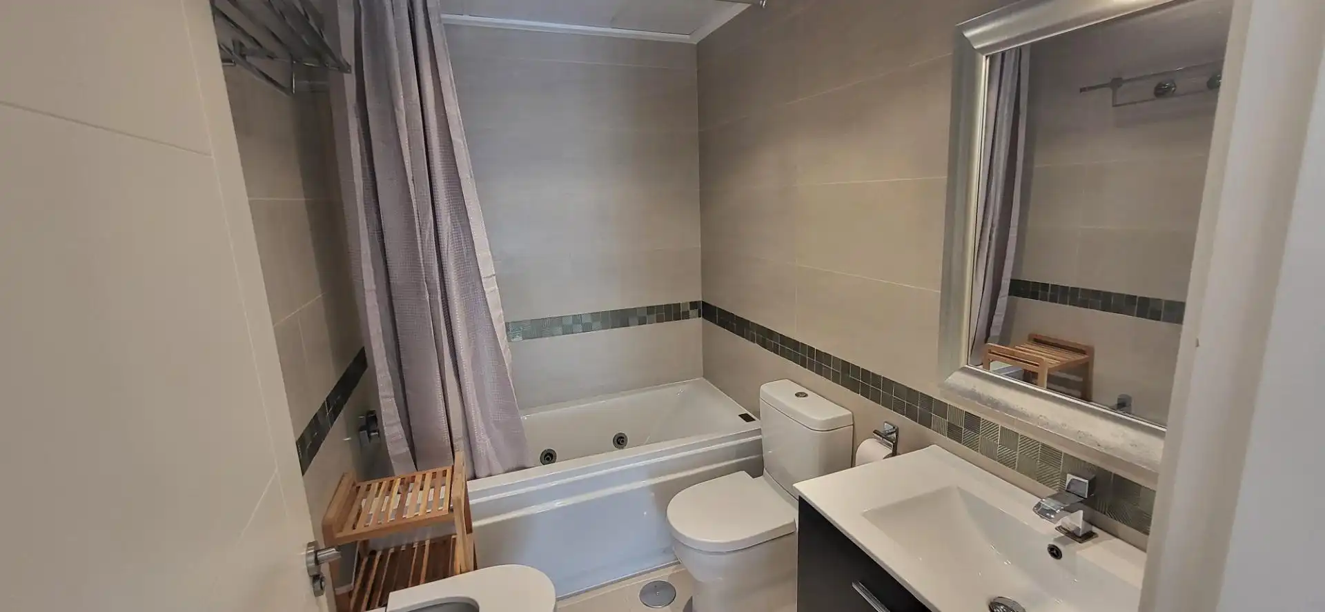 Attic for rent in Feria