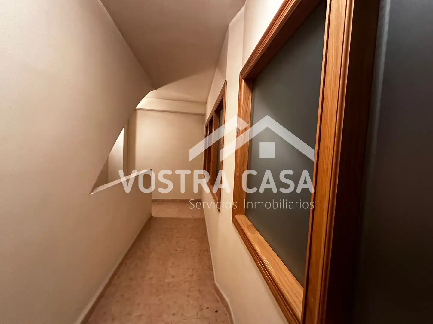 Oficina de alquiler en Requena