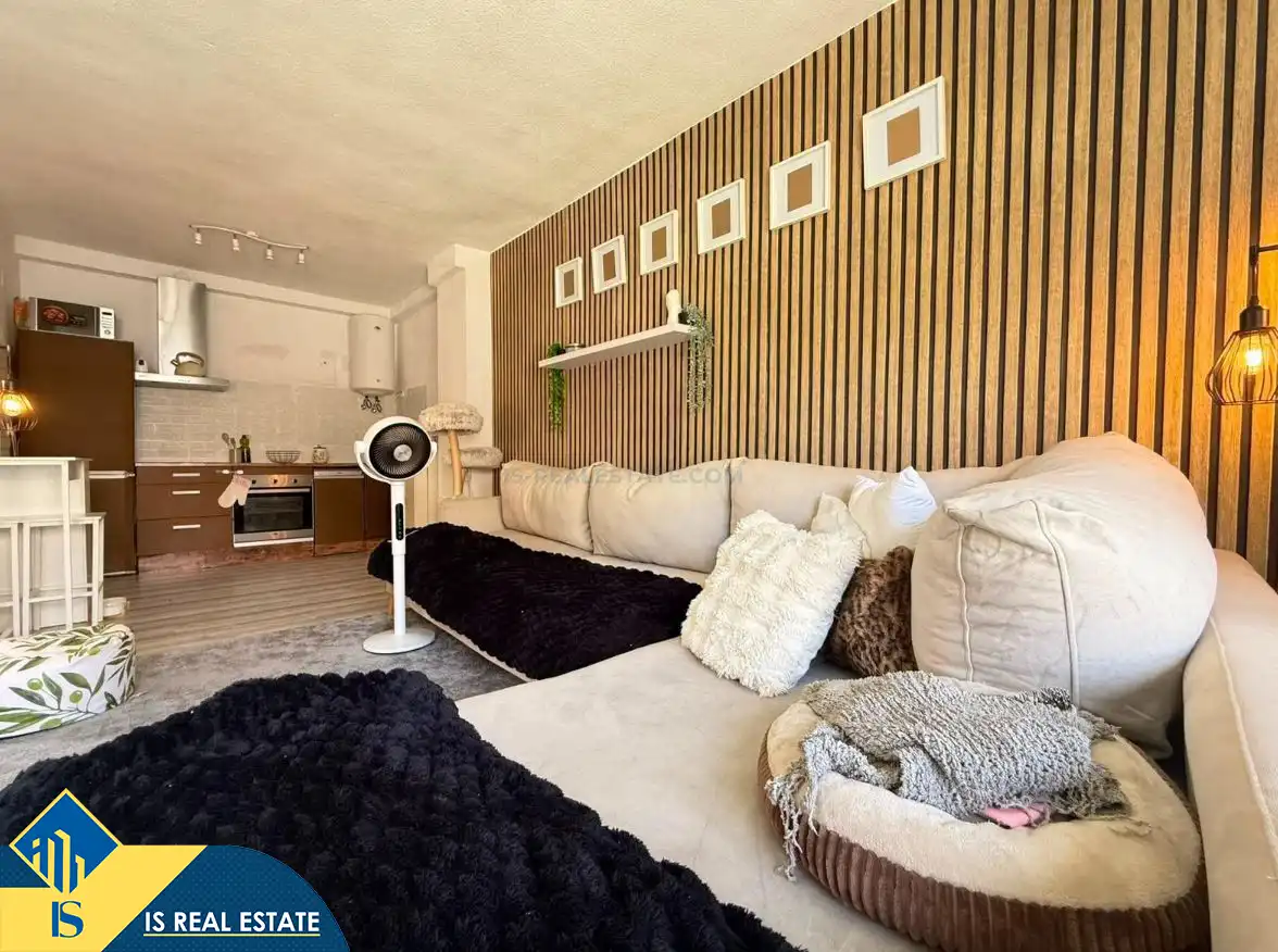 Sala de estar de Dúplex en venta en Torrevieja con Calefacción, Terraza y Amueblado