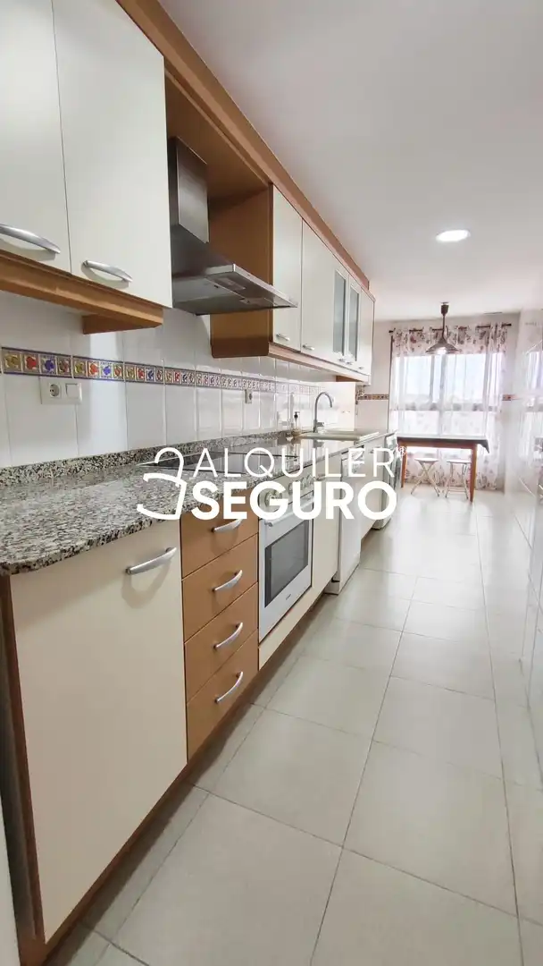 Cocina de Piso de alquiler en Valencia con Aire acondicionado y Calefacción