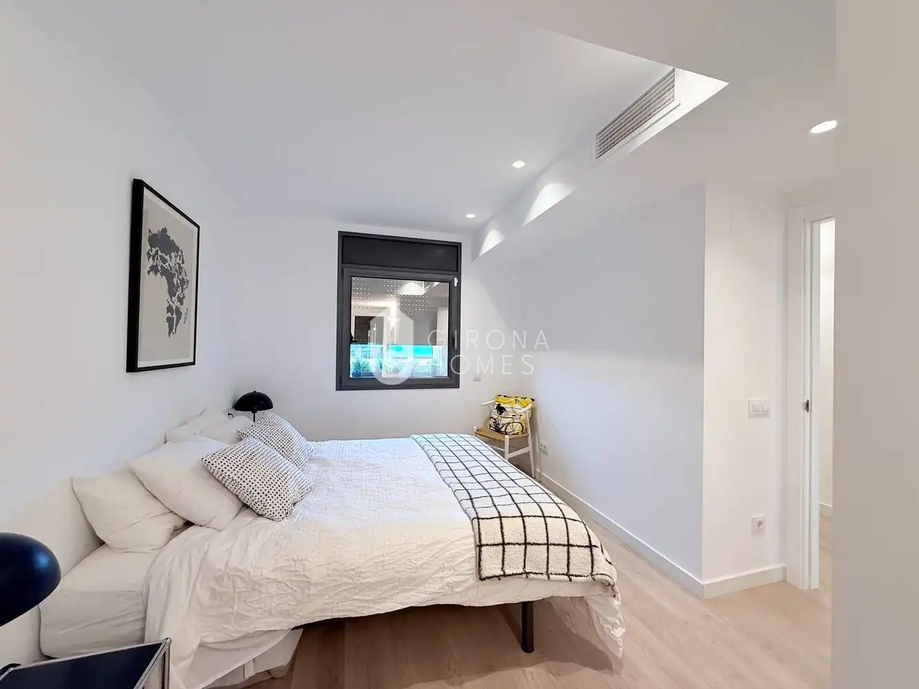 Bedroom of Apartments for rent in Girona  with Air Conditioner, Terrace and Furnished