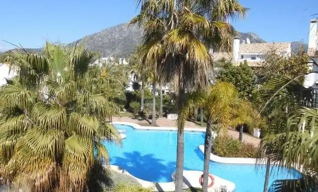 Adossat amb piscina en venda a Marbella Centro, imagen 2