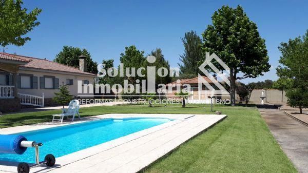 Garden of House or chalet for sale in Salamanca Capital  with Heating and Swimming Pool