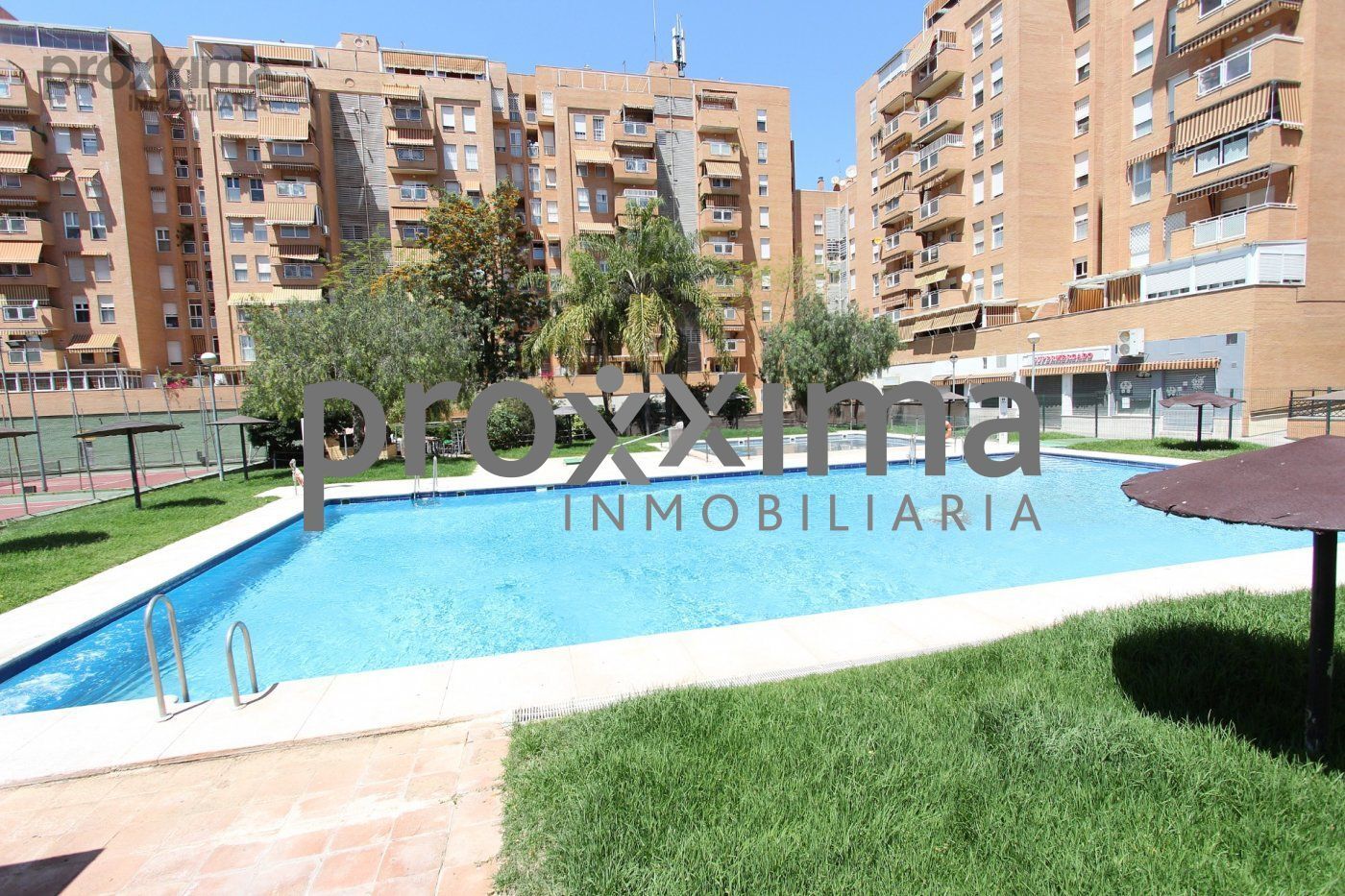Exterior view of Flat to rent in  Sevilla Capital  with Air Conditioner, Heating and Terrace