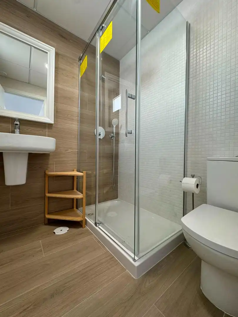 Baño de Piso en venta en Chipiona con Aire acondicionado, Terraza y Trastero