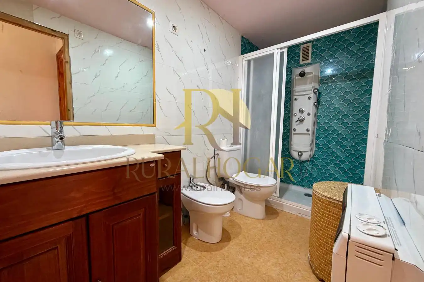 Baño de Piso en venta en Molina de Aragón con Calefacción, Trastero y Internet