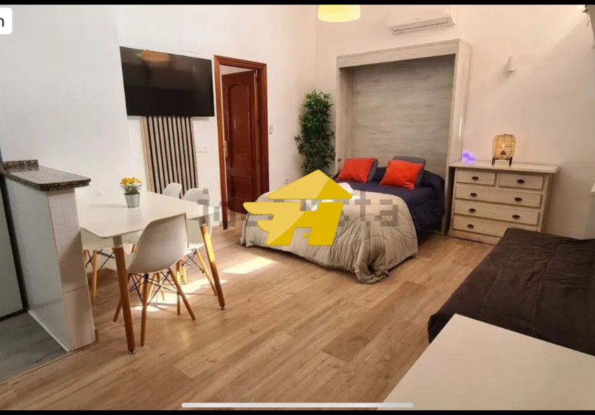Bedroom of Flat to rent in Benalmádena  with Air Conditioner, Private garden and Swimming Pool