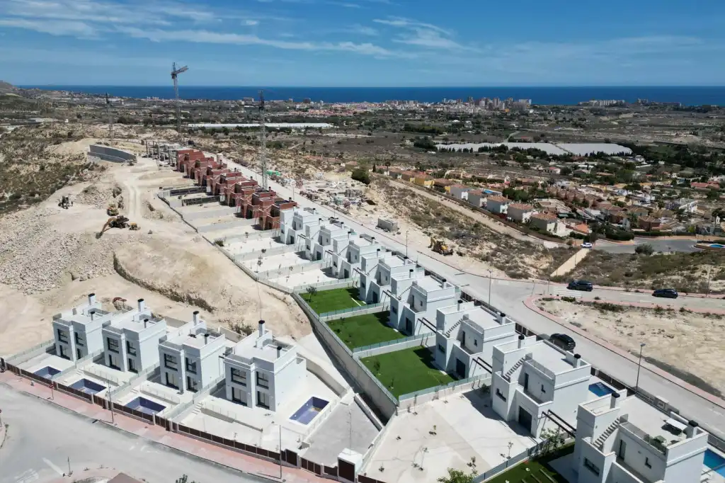 Vista exterior de Casa o chalet en venta en El Campello con Terraza y Balcón