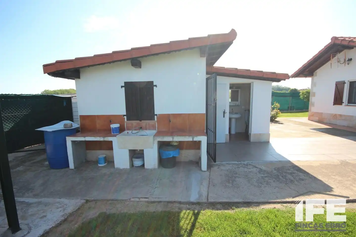 Außenansicht von Country house zum Verkauf in Corella mit Privatgarten, Terrasse und Schwimmbad