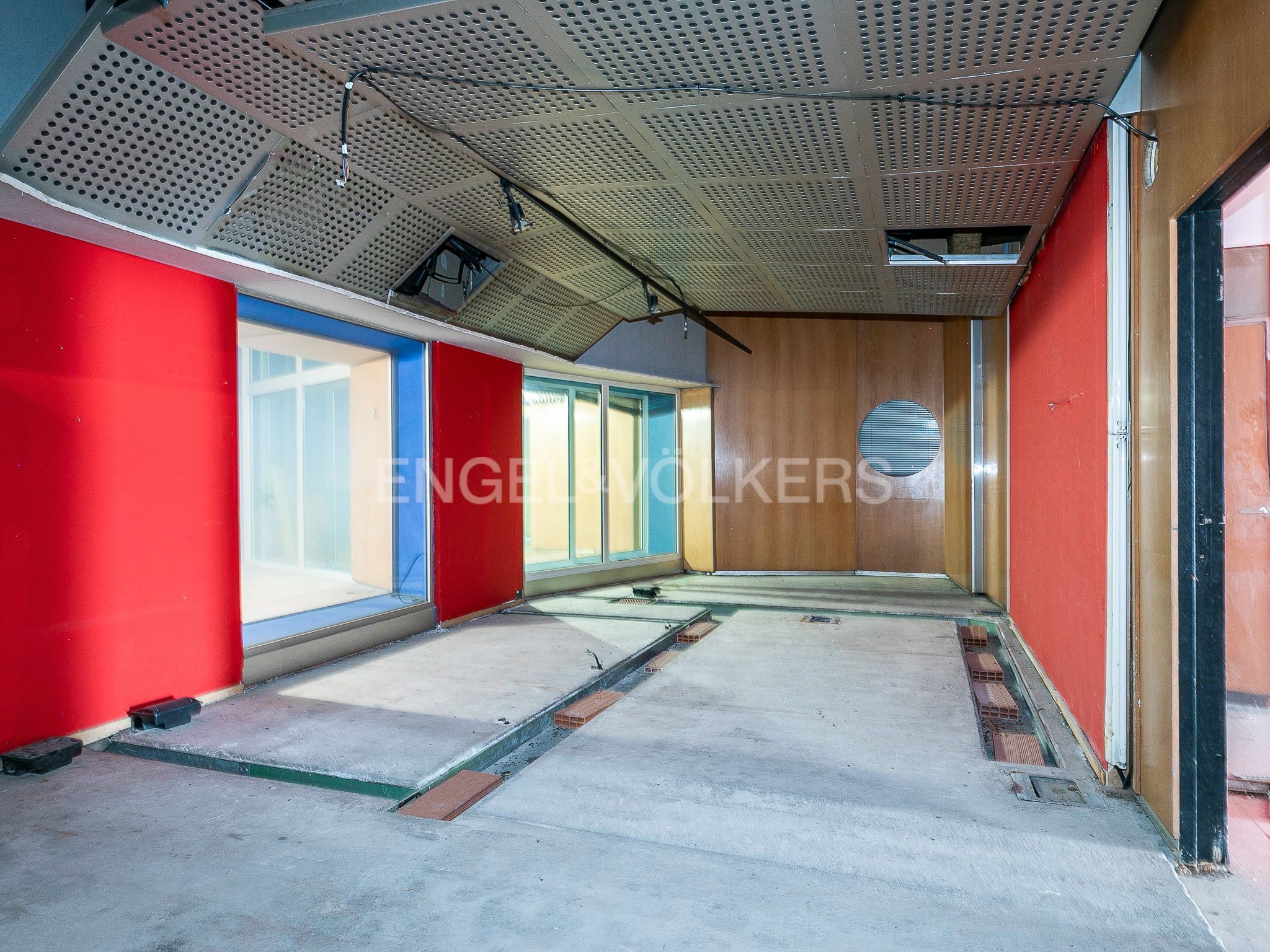 Premises for sale in  Barcelona Capital