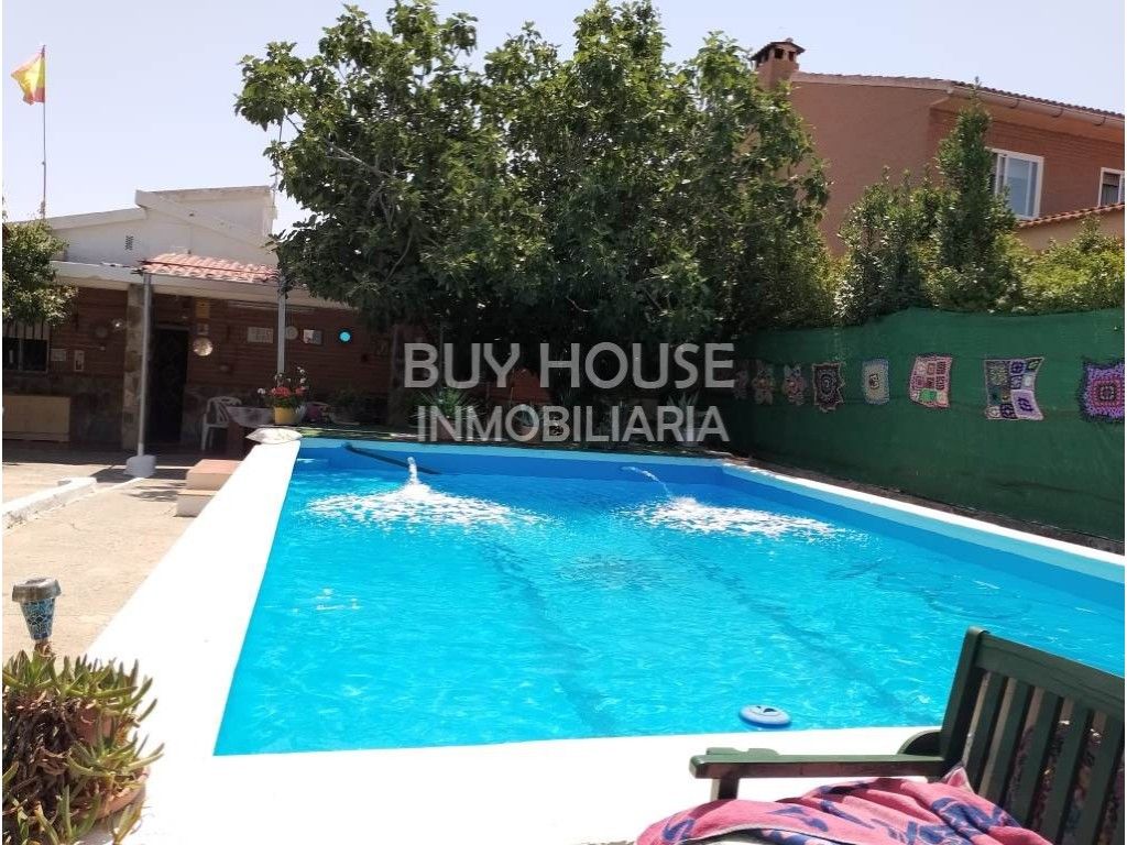 Swimming pool of House or chalet for sale in Cedillo del Condado