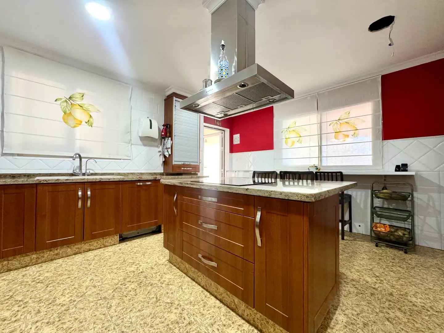 Kitchen of Flat for sale in Sueca  with Air Conditioner, Terrace and Storage room